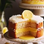 Receta de Tarta de Kiwi y Coco con Crema de Mango